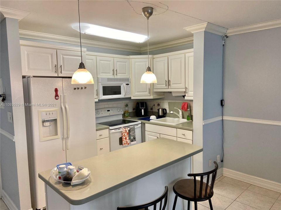 Recently Sold: $175,000 (2 beds, 2 baths, 800 Square Feet)