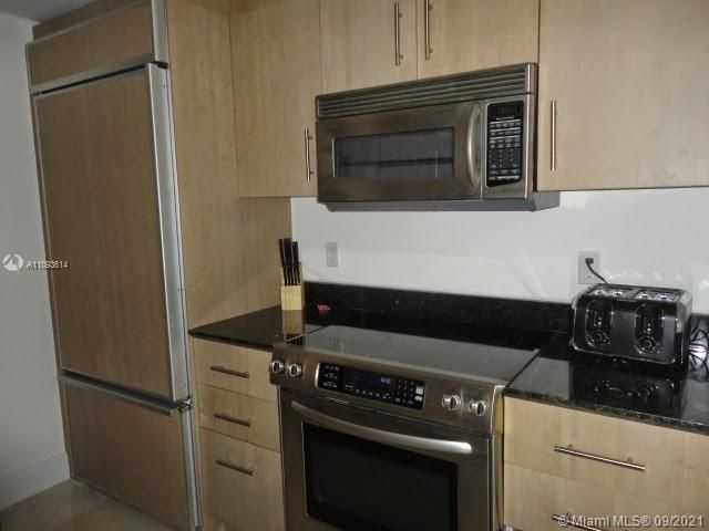 Recently Rented: $6,000 (2 beds, 2 baths, 1056 Square Feet)