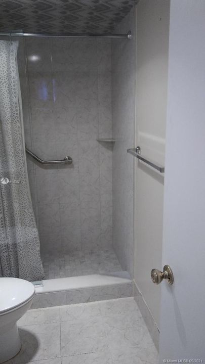 Vendido Recientemente: $169,000 (2 camas, 2 baños, 1120 Pies cuadrados)