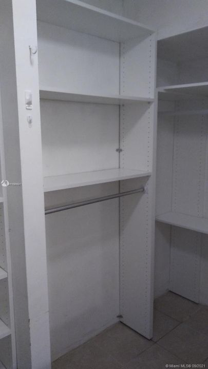 Vendido Recientemente: $169,000 (2 camas, 2 baños, 1120 Pies cuadrados)