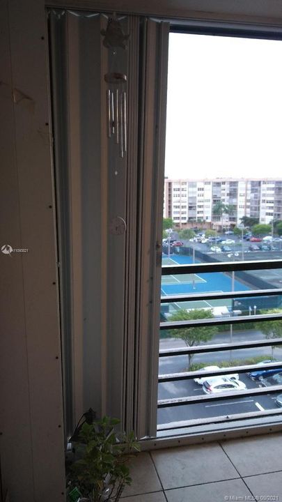 Vendido Recientemente: $169,000 (2 camas, 2 baños, 1120 Pies cuadrados)