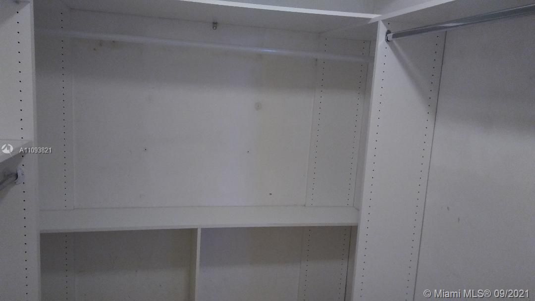 Vendido Recientemente: $169,000 (2 camas, 2 baños, 1120 Pies cuadrados)