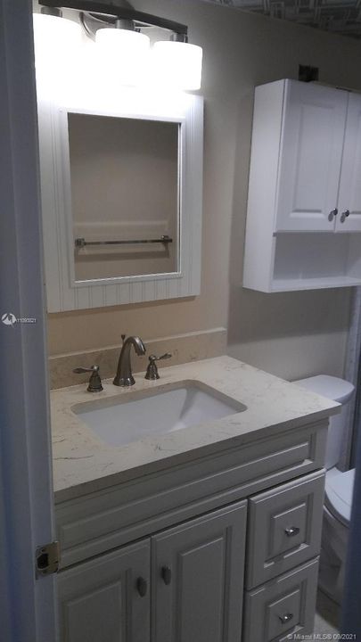 Vendido Recientemente: $169,000 (2 camas, 2 baños, 1120 Pies cuadrados)