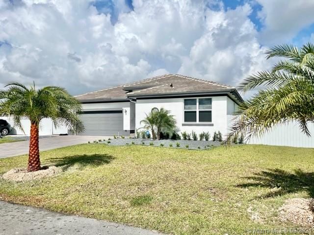 最近租的: $3,500 (3 贝兹, 2 浴室, 1979 平方英尺)