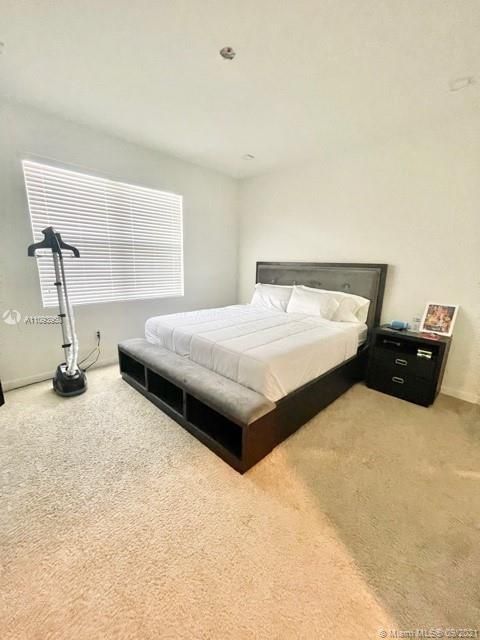 最近租的: $3,500 (3 贝兹, 2 浴室, 1979 平方英尺)