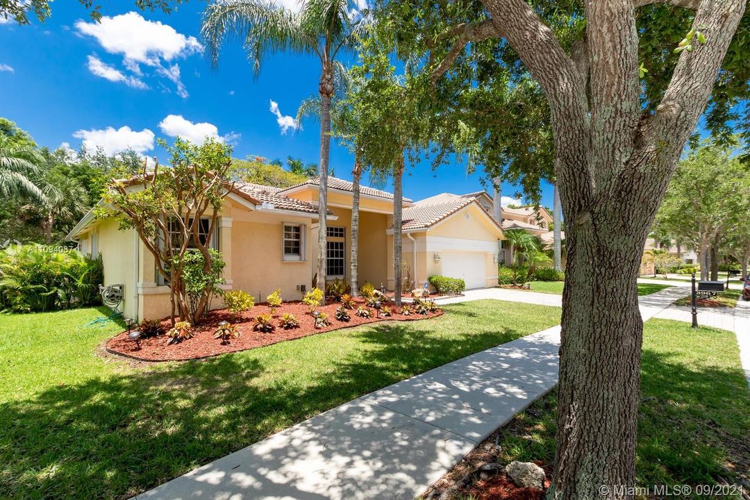 Recently Rented: $5,000 (5 beds, 3 baths, 2509 Square Feet)