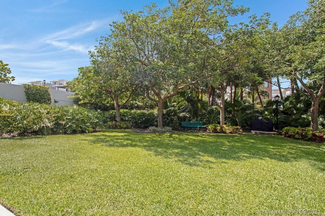 Recently Sold: $1,195,000 (3 beds, 2 baths, 2212 Square Feet)