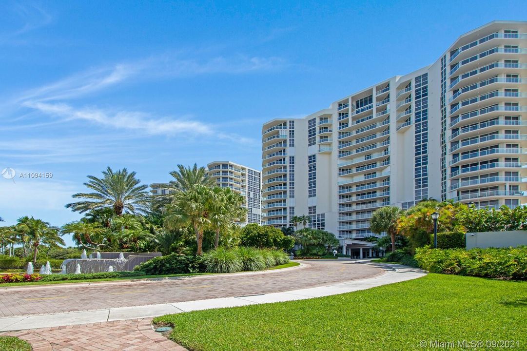 Recently Sold: $1,195,000 (3 beds, 2 baths, 2212 Square Feet)