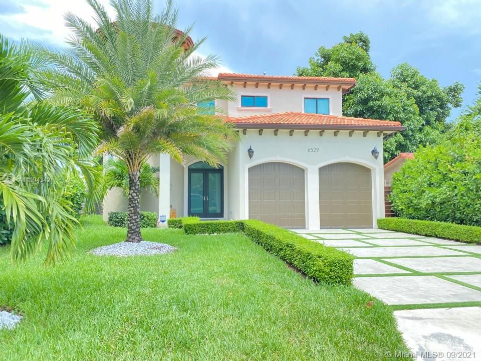 Recently Sold: $1,400,000 (4 beds, 3 baths, 2954 Square Feet)