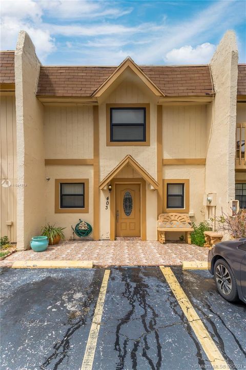 Recently Sold: $220,000 (2 beds, 2 baths, 1260 Square Feet)