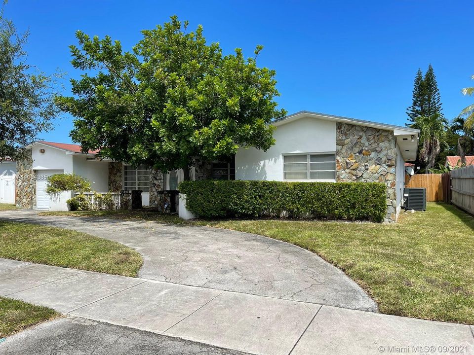 Recently Sold: $659,000 (3 beds, 2 baths, 1920 Square Feet)