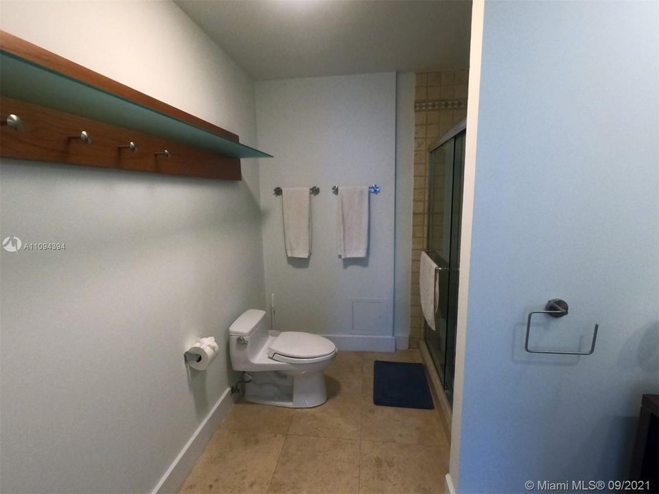 最近租的: $7,500 (1 贝兹, 1 浴室, 880 平方英尺)