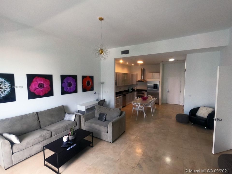 Recently Rented: $7,500 (1 beds, 1 baths, 880 Square Feet)