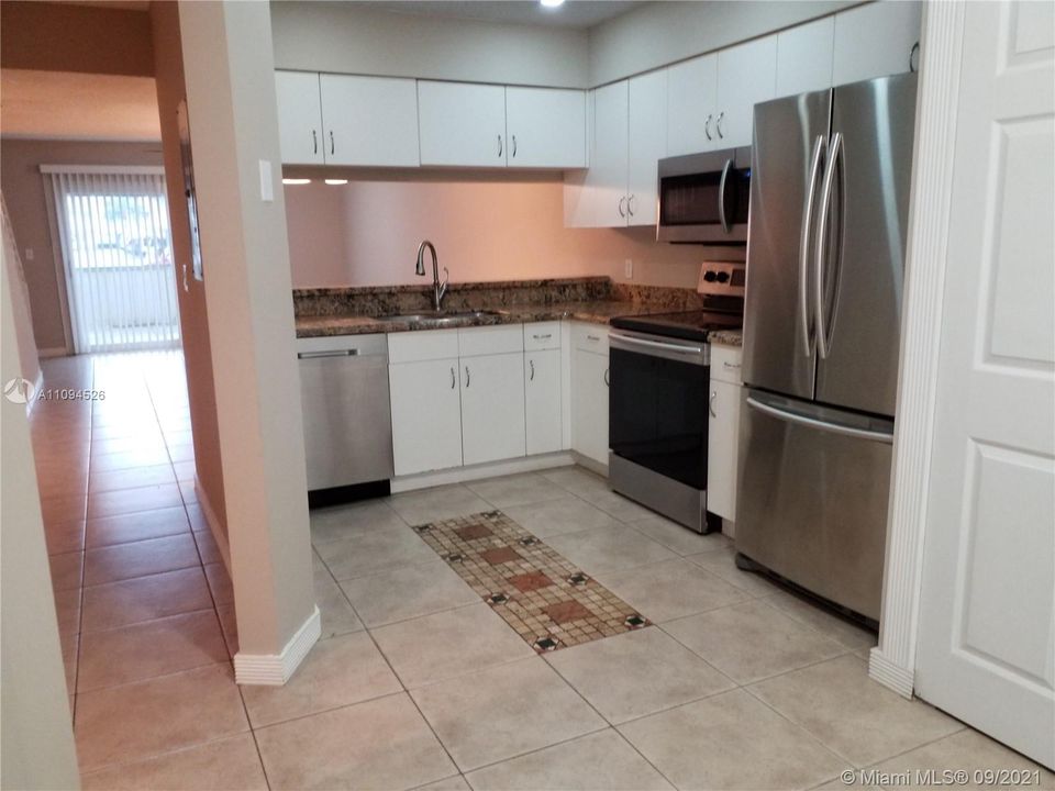 Recently Rented: $1,850 (2 beds, 2 baths, 1176 Square Feet)