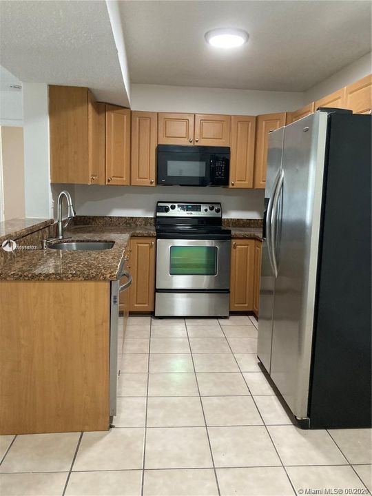 Недавно арендовано: $1,650 (2 спален, 2 ванн, 1016 Квадратных фут)