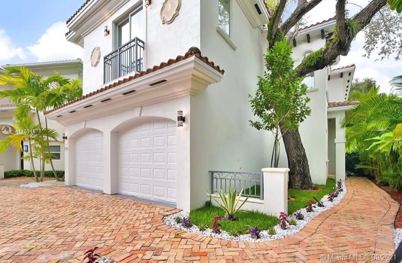 Recently Sold: $2,300,000 (5 beds, 5 baths, 3285 Square Feet)