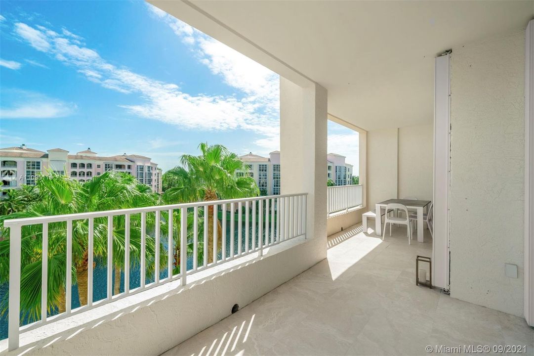 Recently Sold: $1,195,000 (2 beds, 2 baths, 1450 Square Feet)