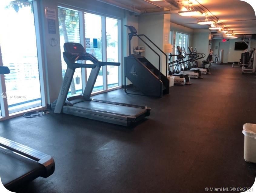 Recently Rented: $7,500 (3 beds, 3 baths, 2196 Square Feet)