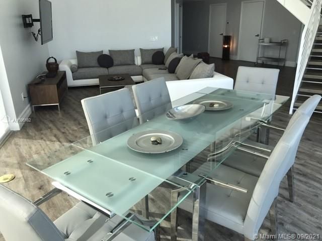 Recently Rented: $7,500 (3 beds, 3 baths, 2196 Square Feet)