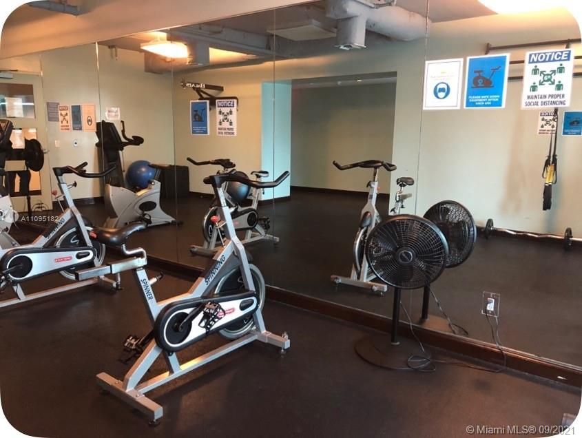 Recently Rented: $7,500 (3 beds, 3 baths, 2196 Square Feet)