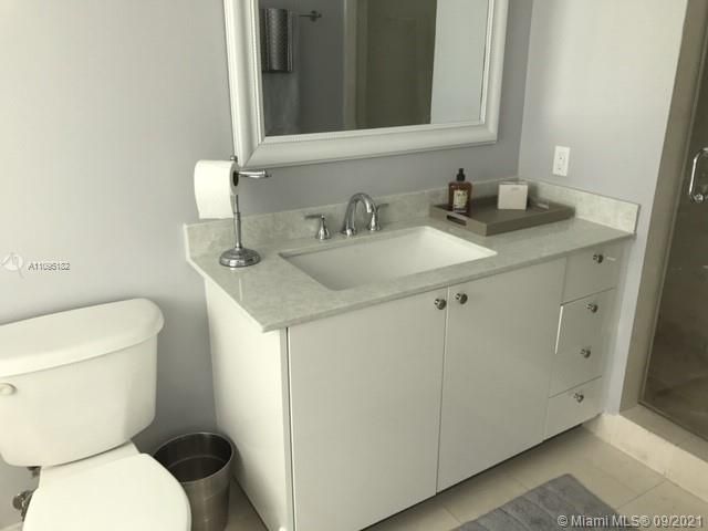 Recently Rented: $7,500 (3 beds, 3 baths, 2196 Square Feet)