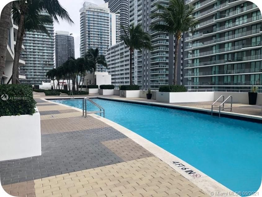 Recently Rented: $7,500 (3 beds, 3 baths, 2196 Square Feet)