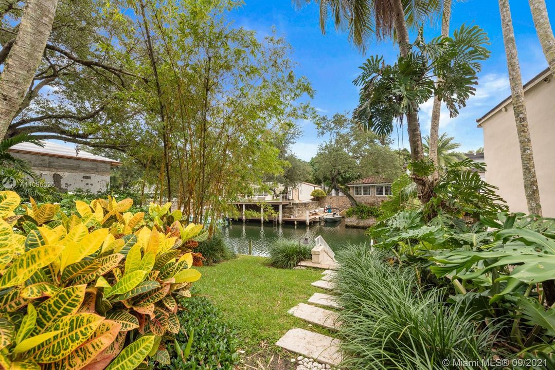 Recently Sold: $3,700,000 (4 beds, 3 baths, 0 Square Feet)