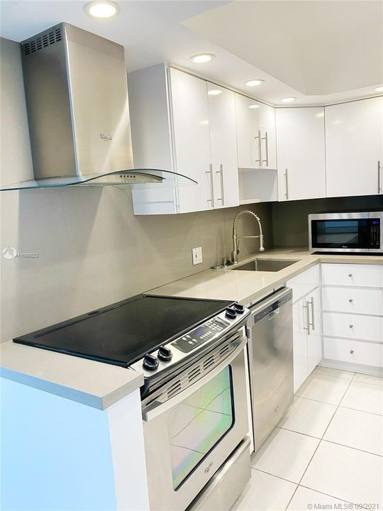 Recently Rented: $2,100 (2 beds, 2 baths, 1138 Square Feet)
