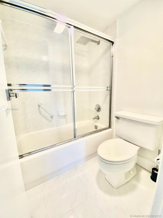 最近租的: $2,100 (2 贝兹, 2 浴室, 1138 平方英尺)