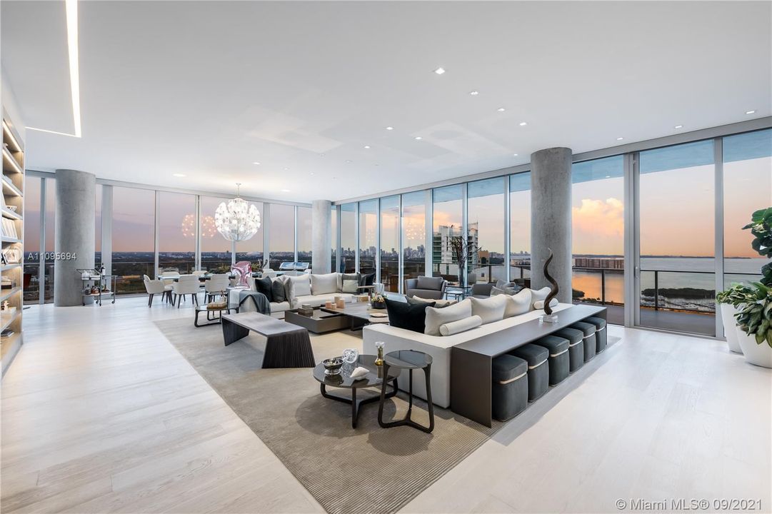 Recently Sold: $12,500,000 (4 beds, 4 baths, 5216 Square Feet)