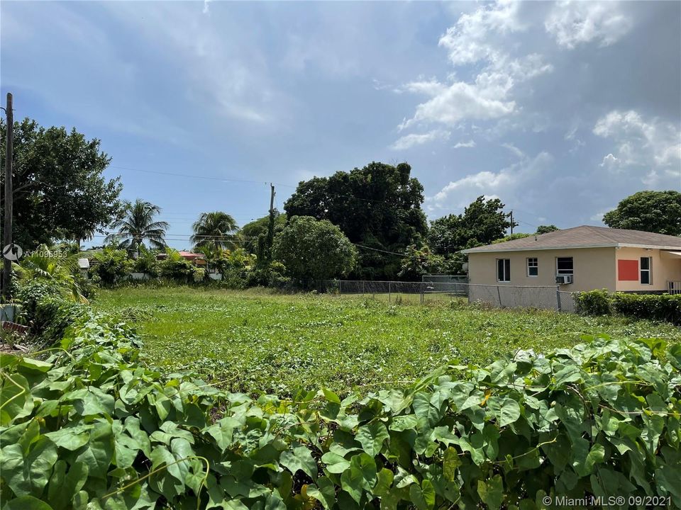 Vendido Recientemente: $325,900 (0.21 acres)