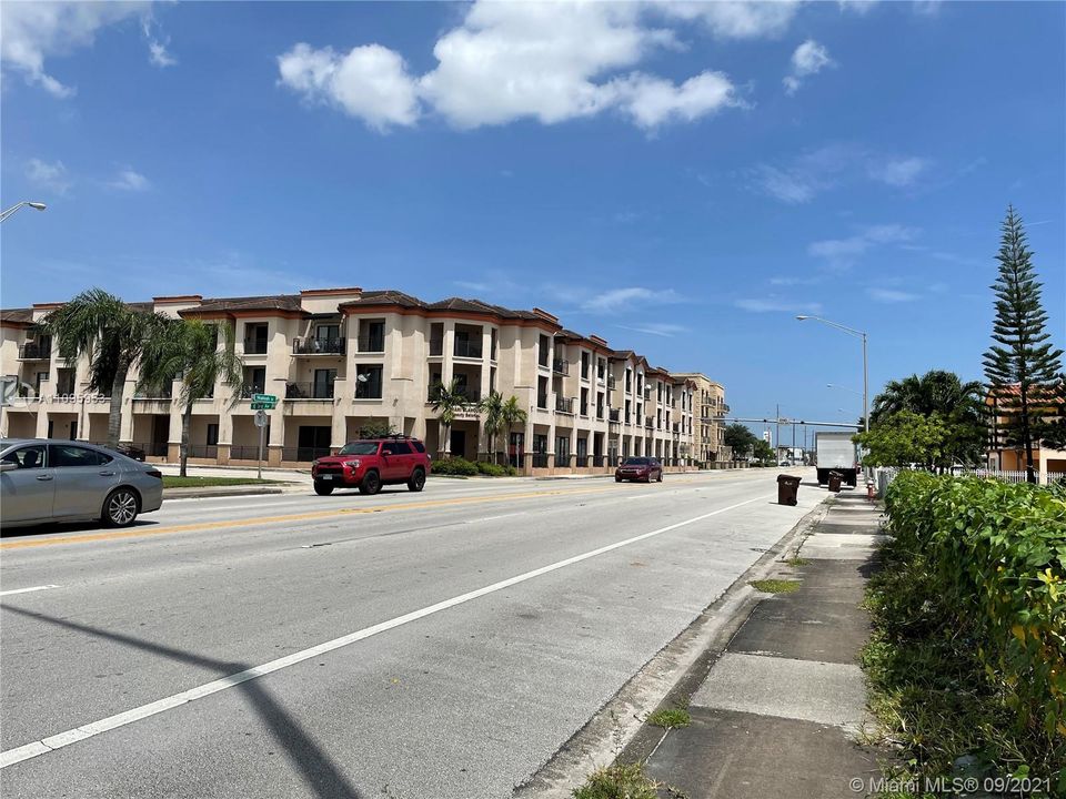 Vendido Recientemente: $325,900 (0.21 acres)