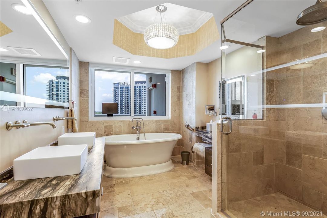 Recently Sold: $1,895,000 (3 beds, 3 baths, 3470 Square Feet)