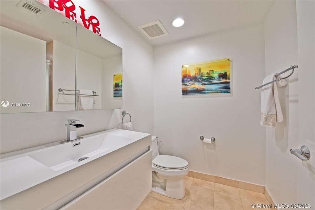 Недавно арендовано: $6,500 (2 спален, 3 ванн, 1675 Квадратных фут)