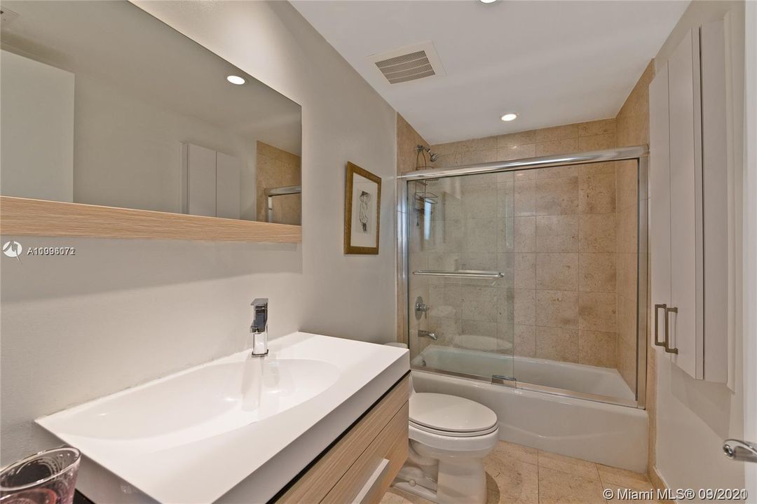 最近租的: $6,500 (2 贝兹, 3 浴室, 1675 平方英尺)