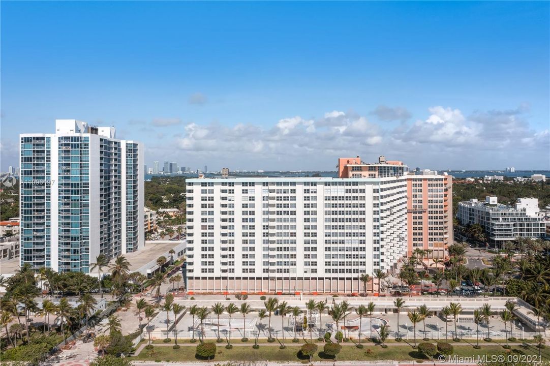 Recently Sold: $799,000 (2 beds, 2 baths, 1286 Square Feet)
