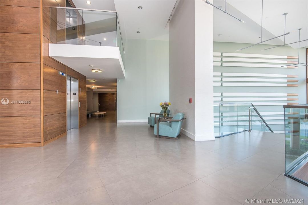 最近租的: $3,750 (3 贝兹, 2 浴室, 1547 平方英尺)