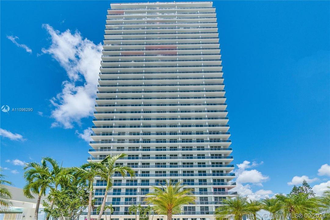 最近租的: $3,750 (3 贝兹, 2 浴室, 1547 平方英尺)