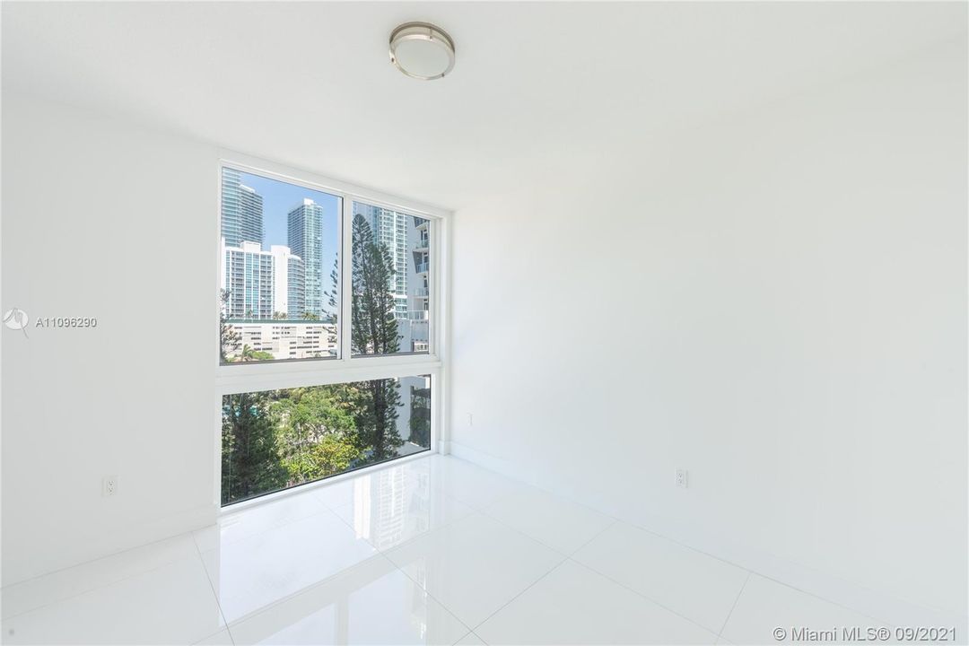 最近租的: $3,750 (3 贝兹, 2 浴室, 1547 平方英尺)