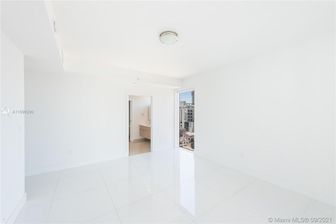 最近租的: $3,750 (3 贝兹, 2 浴室, 1547 平方英尺)