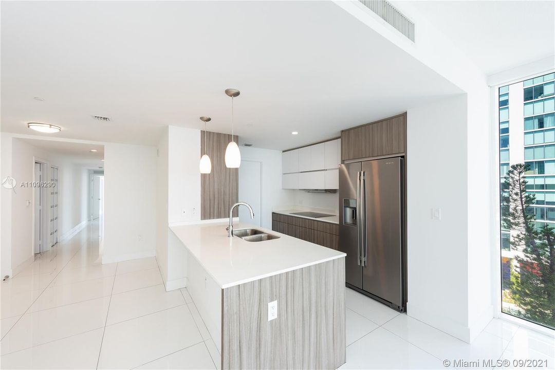 最近租的: $3,750 (3 贝兹, 2 浴室, 1547 平方英尺)