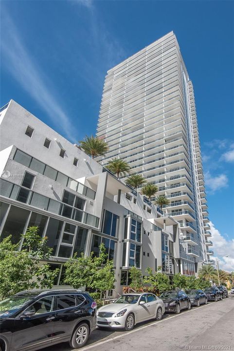 最近租的: $3,750 (3 贝兹, 2 浴室, 1547 平方英尺)