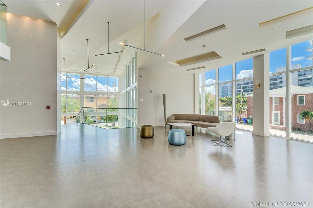 最近租的: $3,750 (3 贝兹, 2 浴室, 1547 平方英尺)