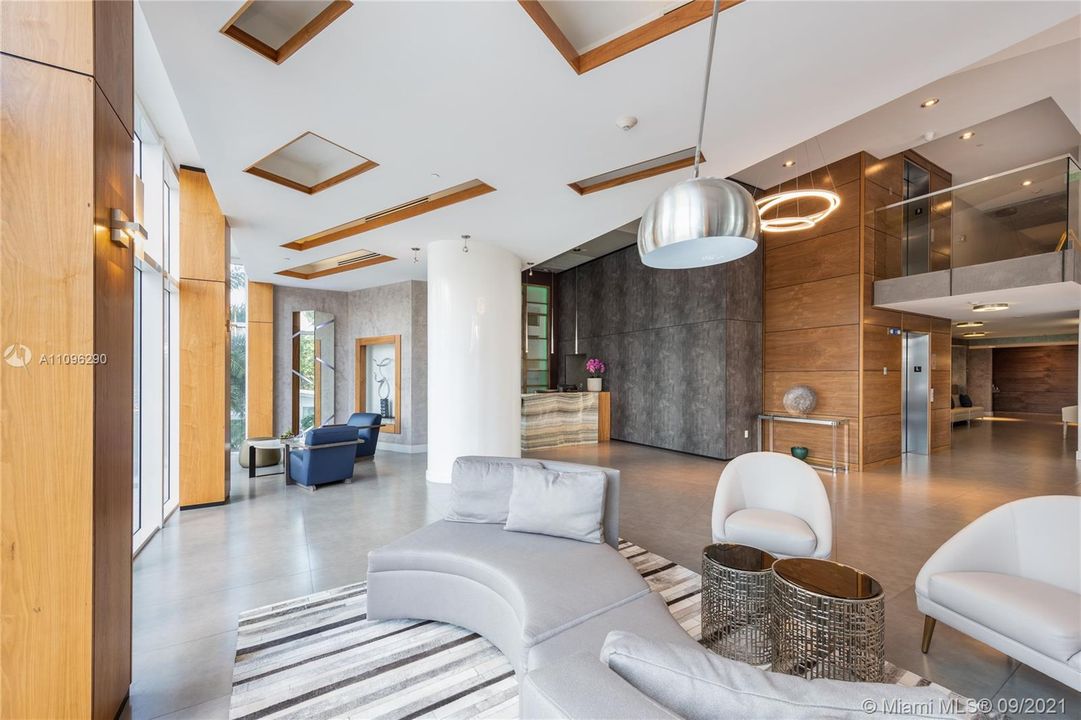 最近租的: $3,750 (3 贝兹, 2 浴室, 1547 平方英尺)