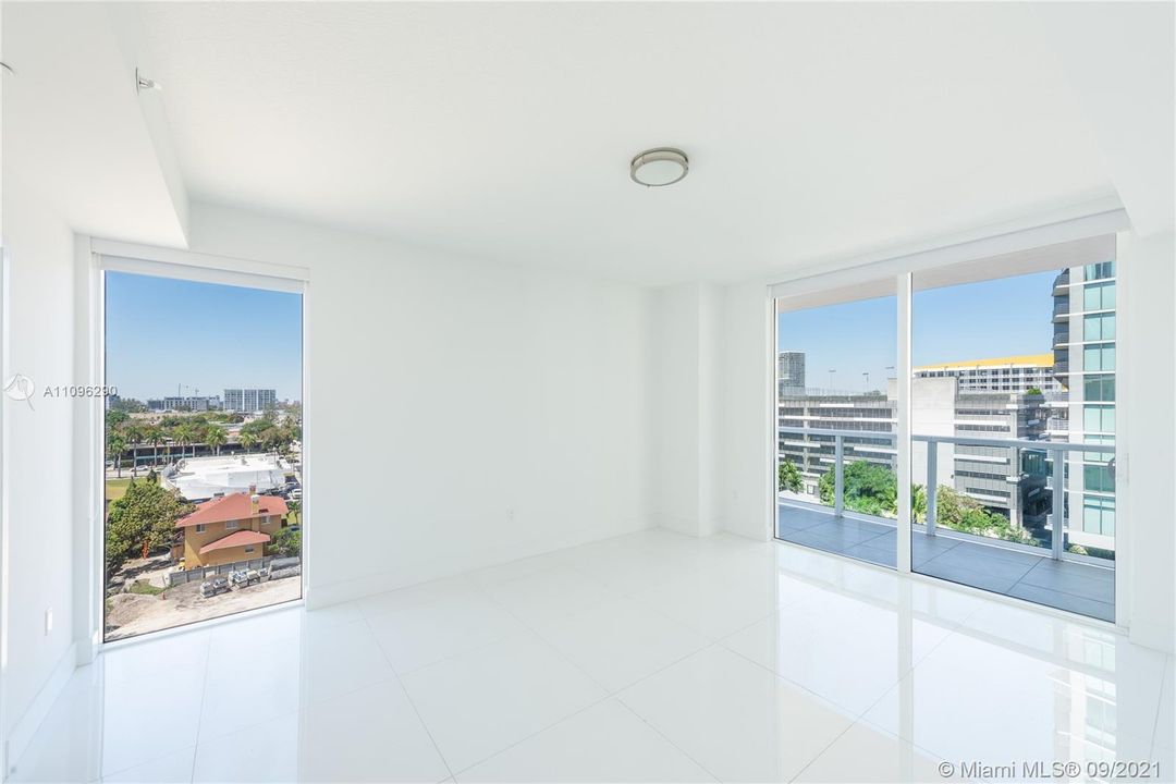 最近租的: $3,750 (3 贝兹, 2 浴室, 1547 平方英尺)