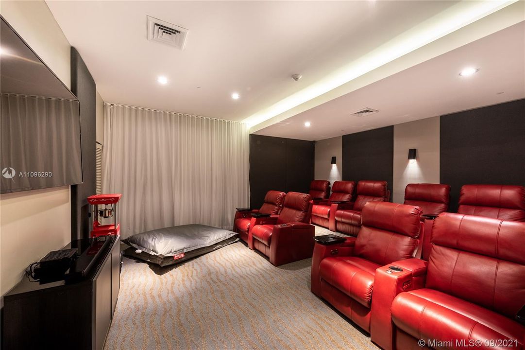 最近租的: $3,750 (3 贝兹, 2 浴室, 1547 平方英尺)