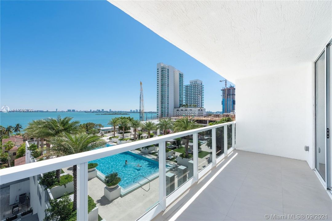 最近租的: $3,750 (3 贝兹, 2 浴室, 1547 平方英尺)