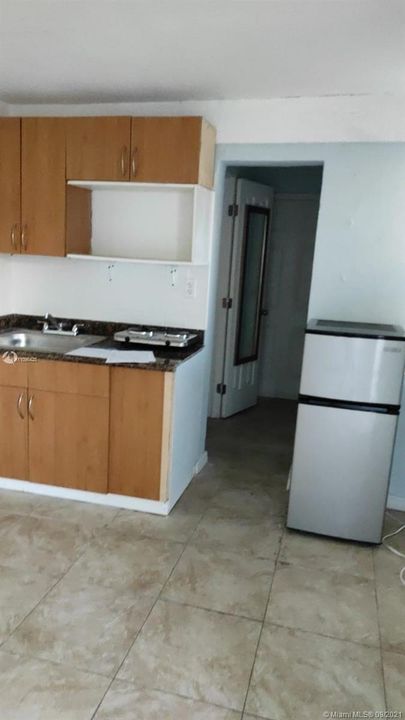 Recently Rented: $800 (0 beds, 1 baths, 400 Square Feet)