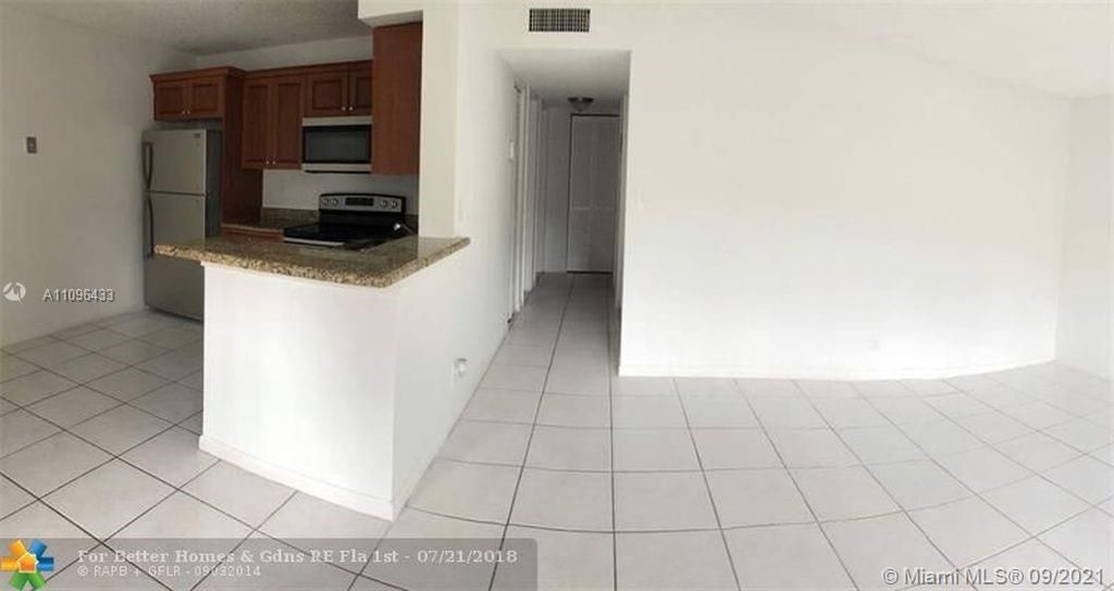 Recently Rented: $1,490 (2 beds, 2 baths, 835 Square Feet)