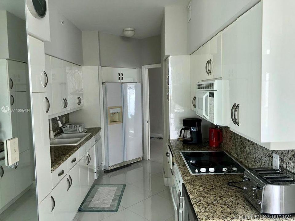 Recently Sold: $820,000 (2 beds, 2 baths, 1760 Square Feet)